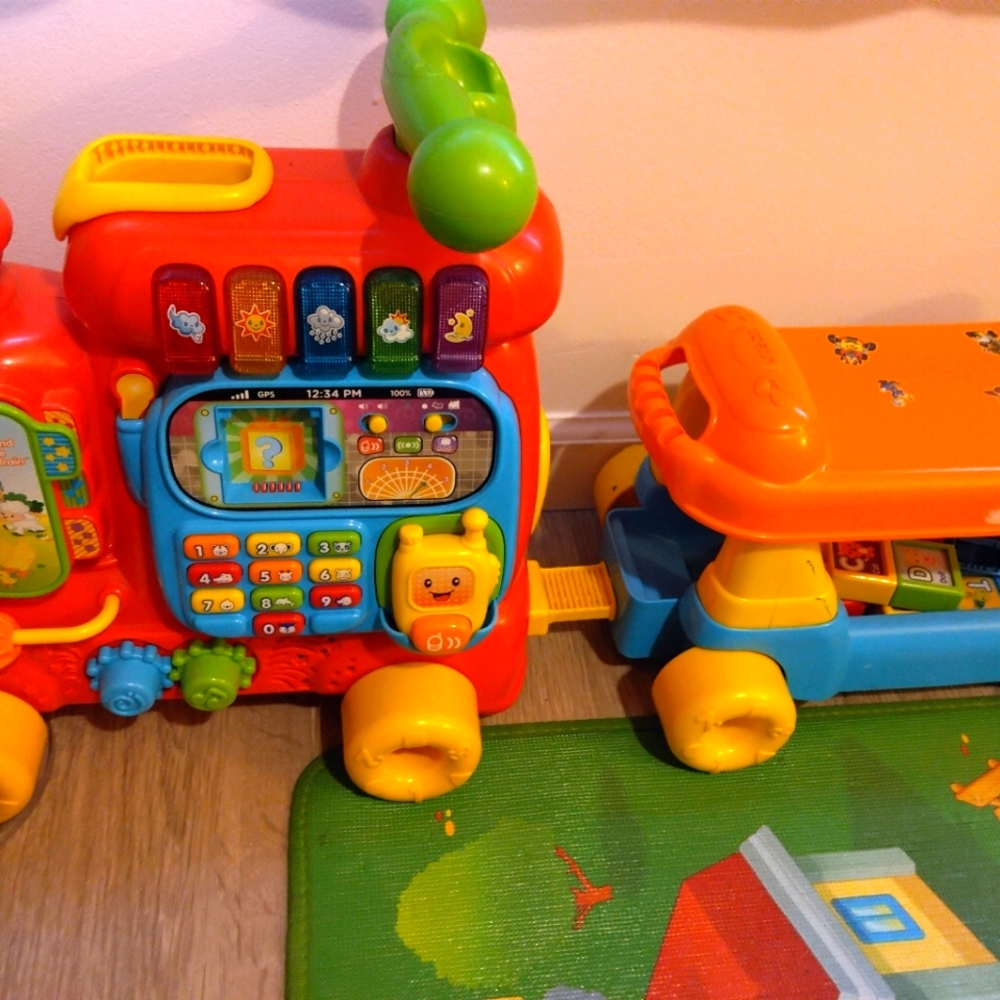 VTech Sit-to-Stand Ultimate Alphabet Train